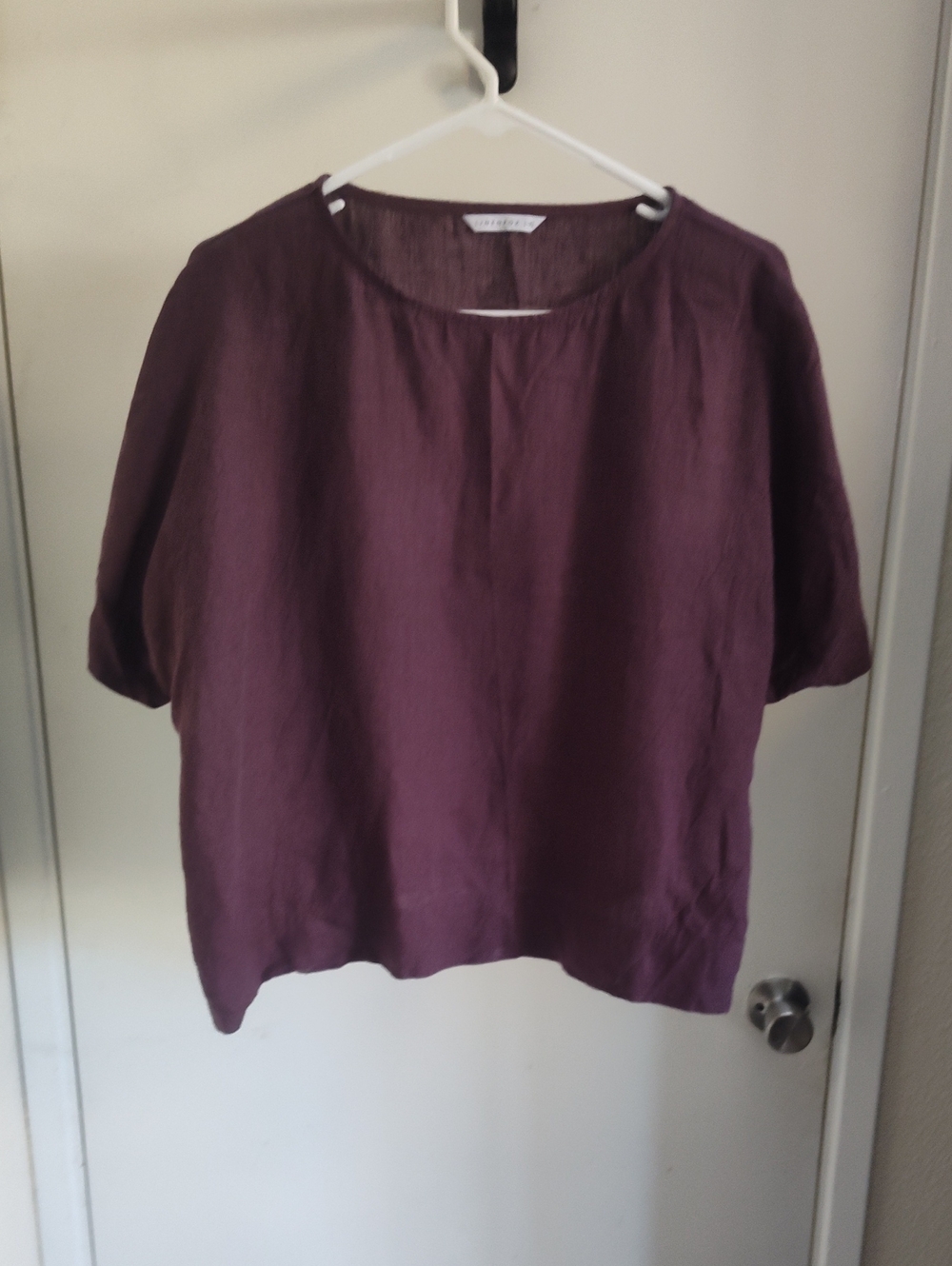 Linenfox Relaxed Linen Tunic Top in Plum